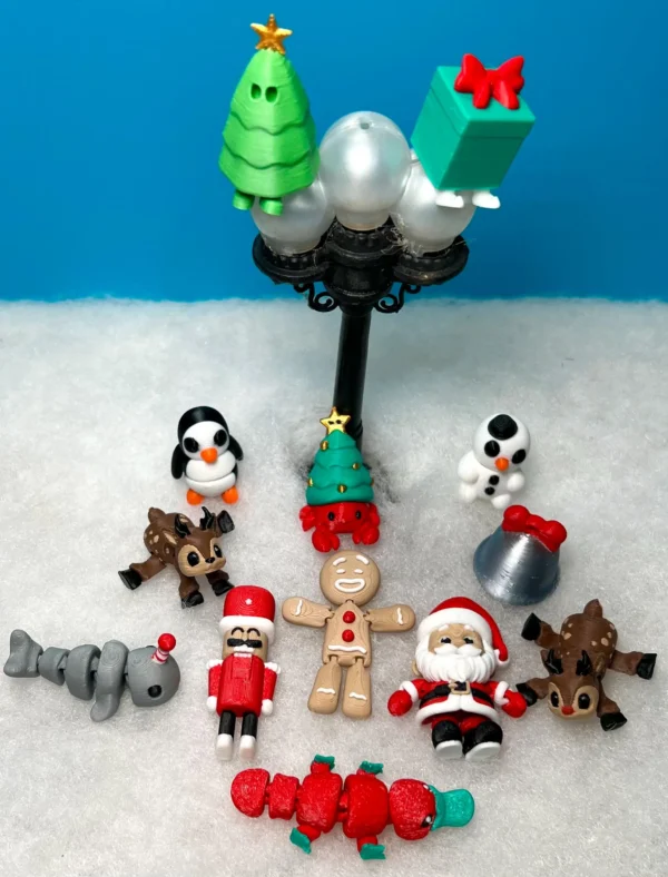 Christmas Snack Cake Container with Micro Mini Friends (extra small) - Image 5